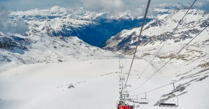 Ski Sport in den Portes-du-Soleil im Winter in Champéry