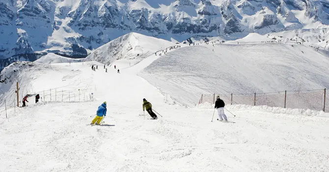 Ski Sport in den Portes-du-Soleil im Winter in Champéry
